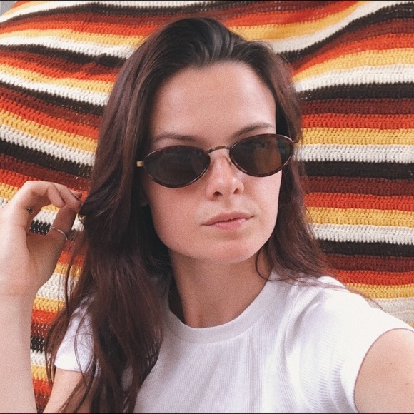 Vintage Sunglasses - Picture 7 of 7